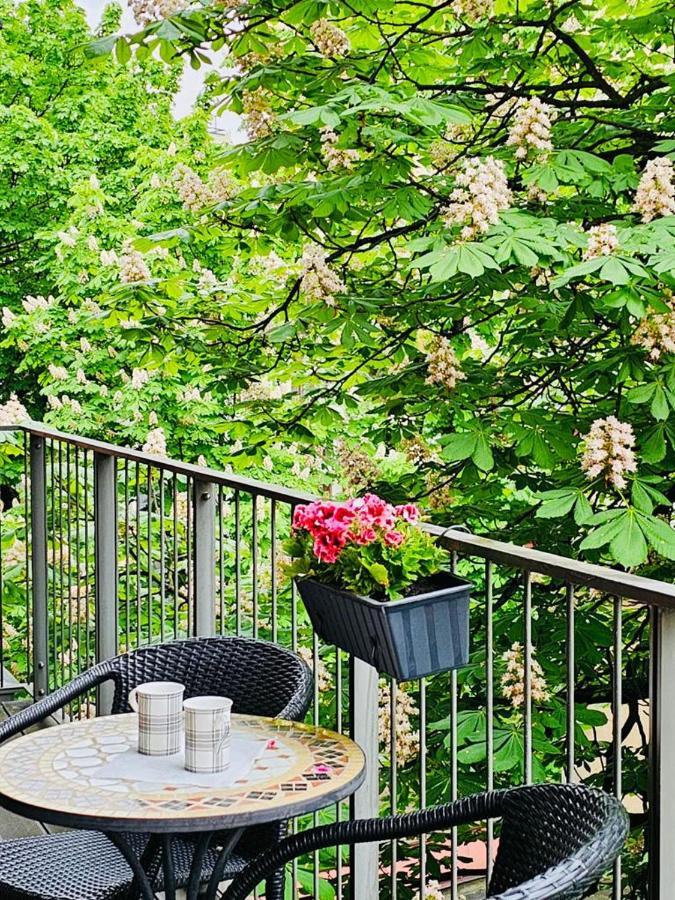 Uroczy Apartament - Angel City Krakau Buitenkant foto